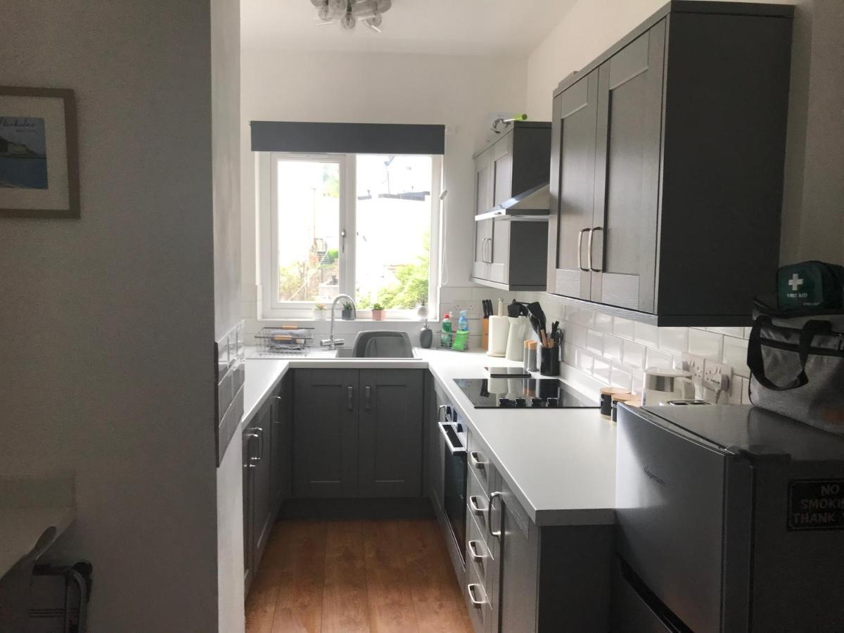 Beautiful First Floor - 4 Orme Rise, Апартаменты *